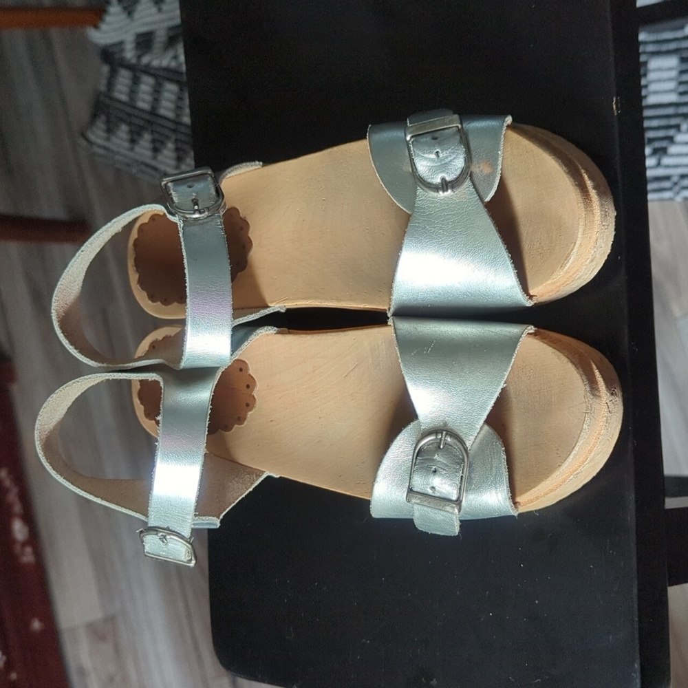 Hanna Anderson silver clogs